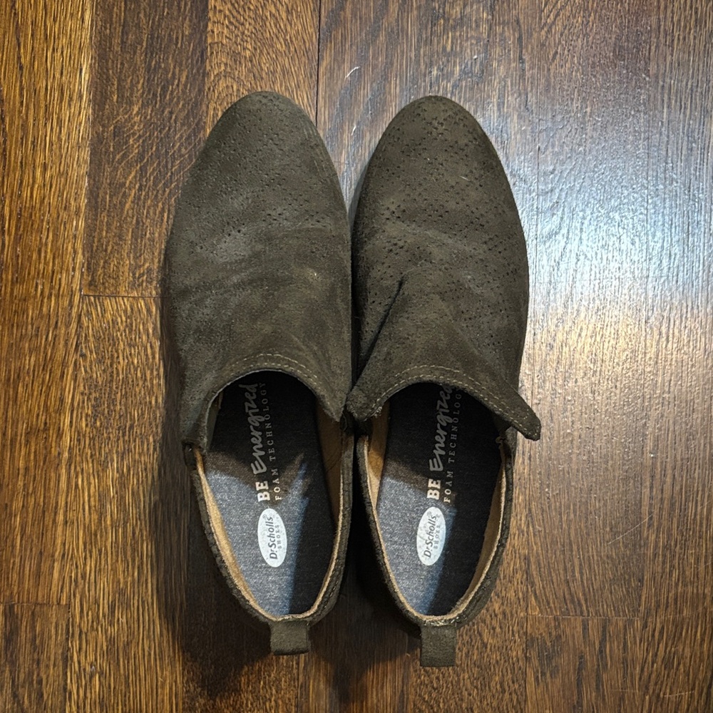 Women’s size 8 Brown Suede Dr Scholls booties